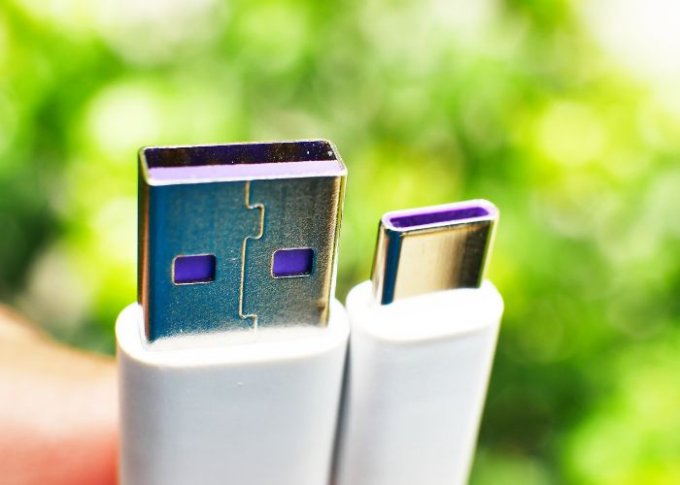 Szybsze ładowanie poprzez kable USB-C z technologią Huawei SuperCharge