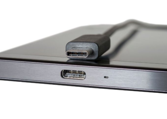 Telefon z kablem USB-C Adaptive Fast Charging